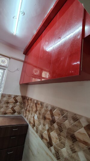 Furnished Amenities in 2 BHK Apartment at Amrapali Golf Homes, Sector 4 Greater Noida – for Rent