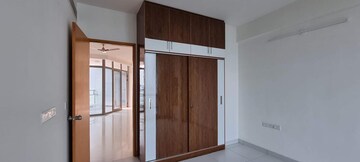 Room in 3 BHK Apartment at Mantri Pinnacle, Hulimavu – for Rent