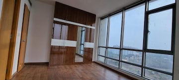 Room in 3 BHK Apartment at Mantri Pinnacle, Hulimavu – for Rent