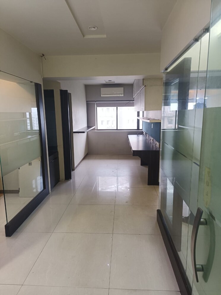 Kitchen, nariman point Commercial Office Space 1100 Sq.Ft. In Nariman Point Mumbai 9252290