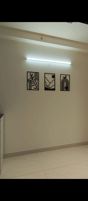 Room in 4 BHK Apartment at Prestige Beverly Hills, Kokapet – for Rent