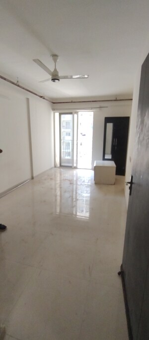 Furnished Amenities in 2 BHK Apartment at Signature The Millennia 2, Sector 37d – for Rent