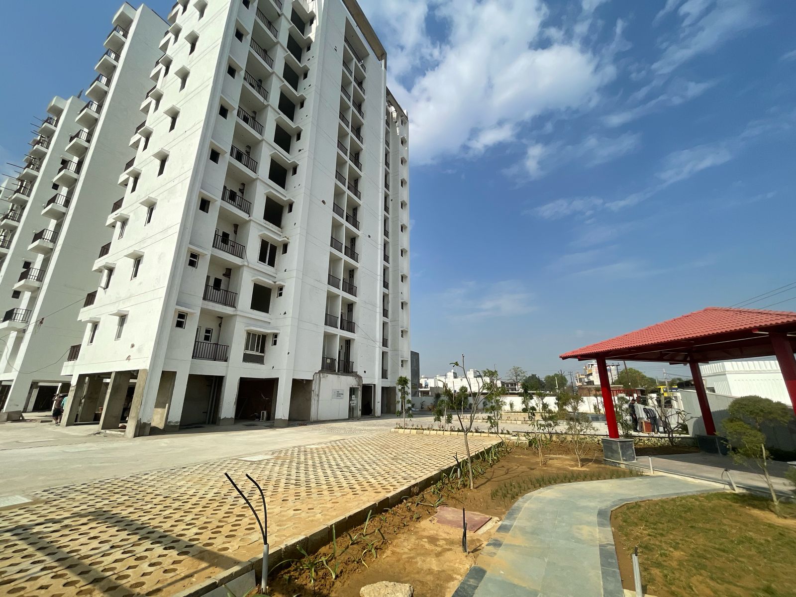 2 BHK + Pooja Room Apartment For Sale in RNA NG Diamond Hill