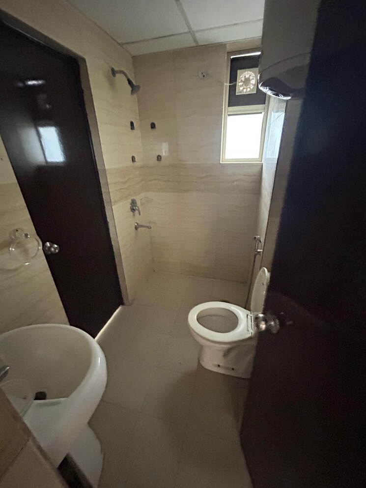 Bathroom, supertech-ecociti 3 Bedroom 1750 Sq.Ft. Apartment In Sector 137 Noida 9252408