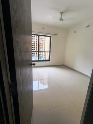 Room in 2 BHK Apartment at Shapoorji Pallonji Joyville Hadapsar Annexe, Hadapsar – for Rent