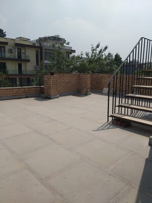 2 BHK Builder Floor For Rent in New Friends Colony