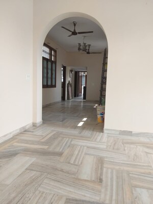 Room in 2 BHK Builder Floor at New Friends Colony – for Rent