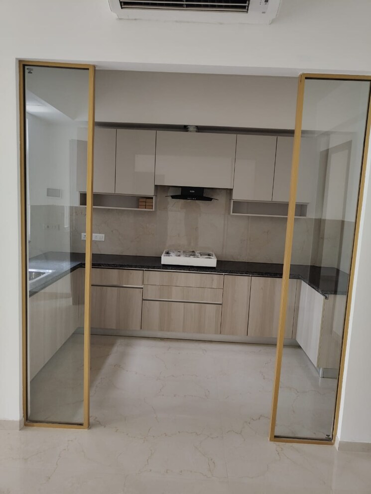 Kitchen, smart-world-orchard 3.5 Bedroom 1650 Sq.Ft. Apartment In Sector 61 Gurgaon 9252520