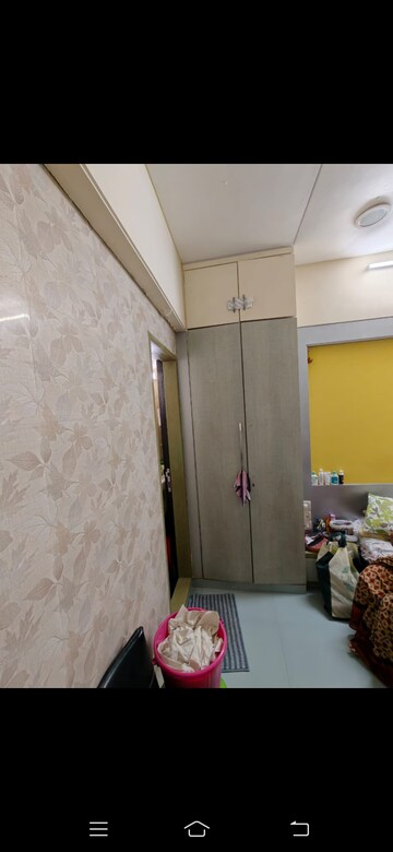 Furnished Amenities in 1.5 BHK Apartment at Nandan Society, Dadar West – for Rent