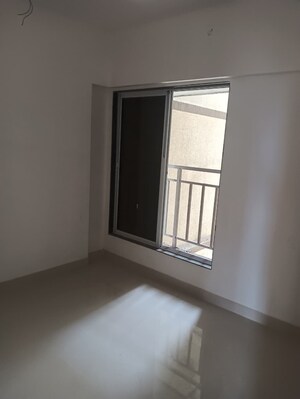 Room in 2 BHK Apartment at DGS Sheetal Tapovan, Malad East – for Rent