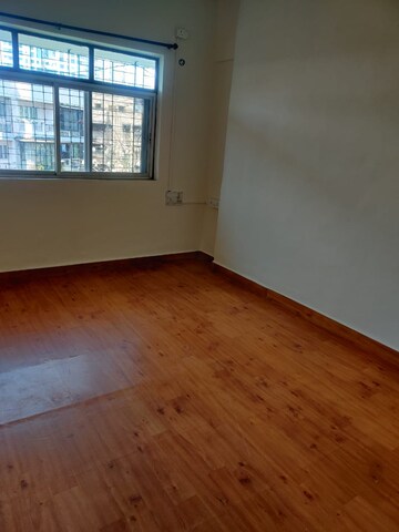 Room in 2 BHK Apartment at Troika Apartment, Andheri West – for Rent