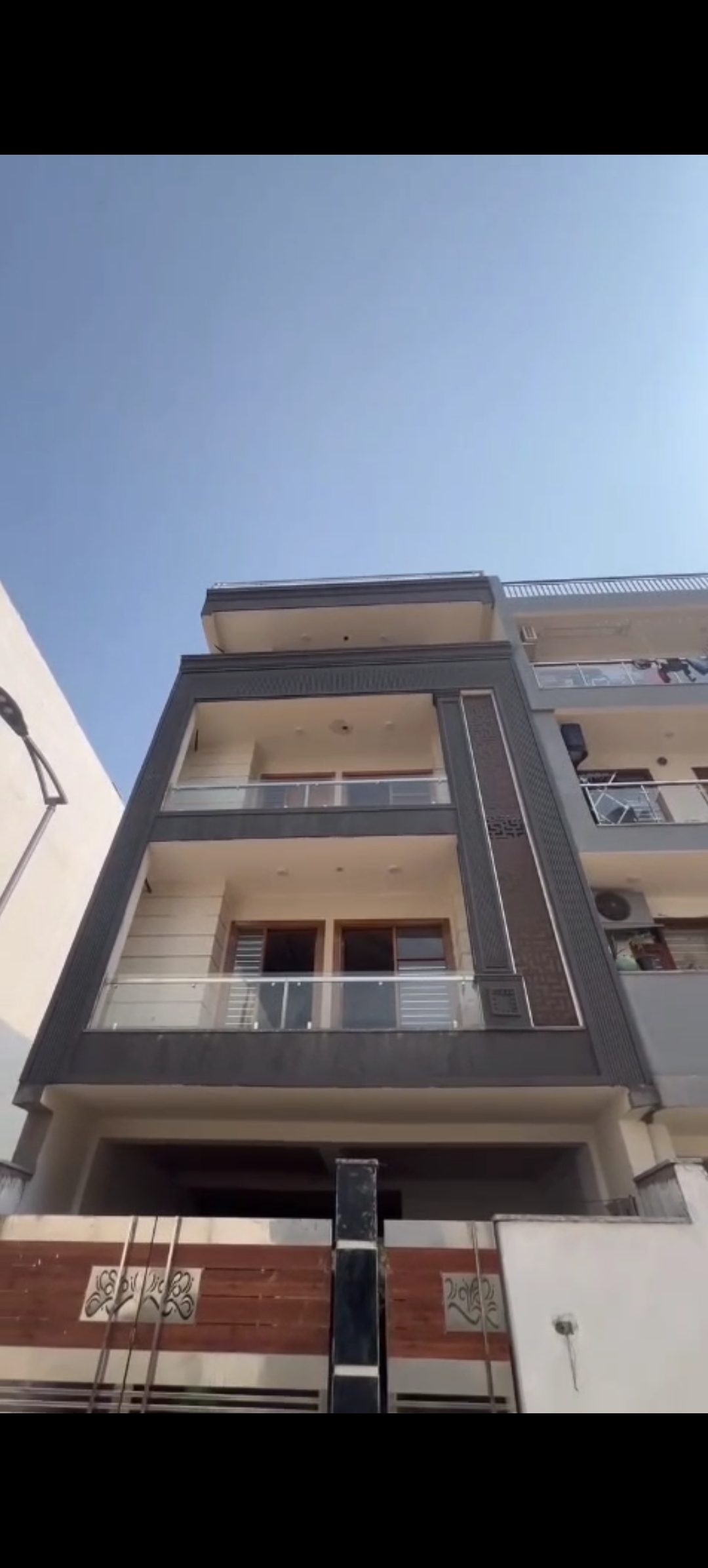 4 BHK + Extra Room Builder Floor For Sale in Sector 82