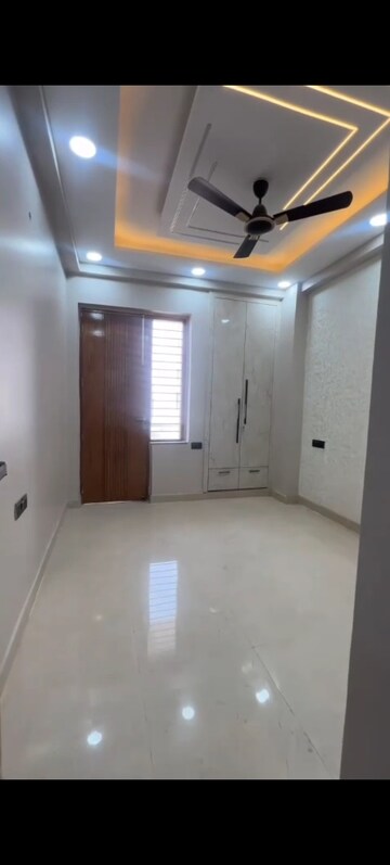 Kitchen in 4 BHK Builder Floor at Sector 82 – for Sale