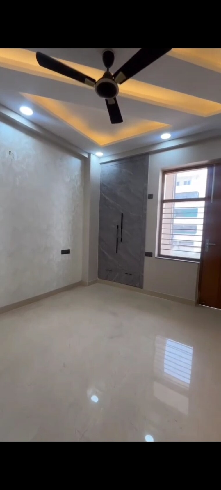 Room, sector 82 4 Bedroom 350 Sq.Yd. Builder Floor In Sector 82 Faridabad 9252586