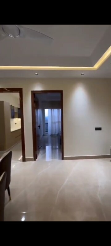 Room in 4 BHK Builder Floor at Sector 86 – for Sale
