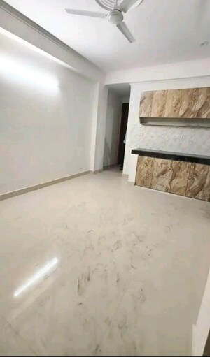 Room in 1 BHK Builder Floor at Chattarpur – for Rent