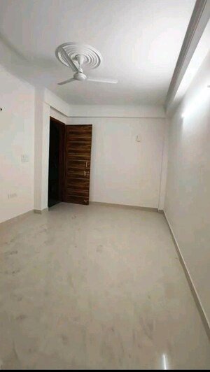 Room in 1 BHK Builder Floor at Chattarpur – for Rent
