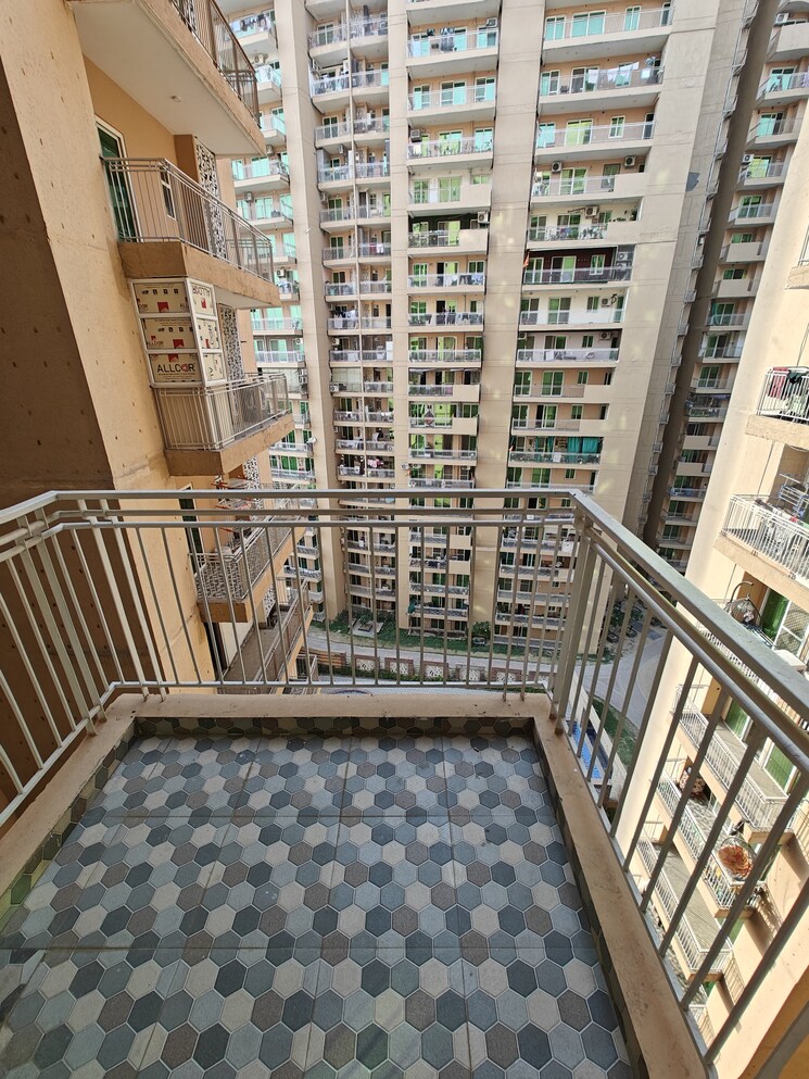 Balcony, migsun-vilaasa 3.5 Bedroom 1375 Sq.Ft. Apartment In Eta Ii Greater Noida Greater Noida 9252585