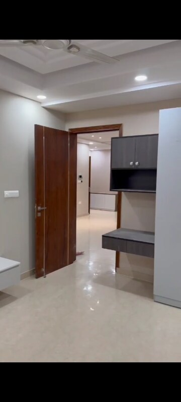 Room in 4 BHK Builder Floor at Sector 85 – for Sale