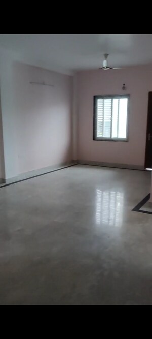 Room in 3 BHK Builder Floor at Wave Prime Floors, Wave City – for Rent