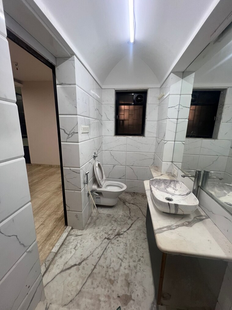 Bathroom, l-amour-apartment 3 Bedroom 1200 Sq.Ft. Apartment In Bandra West Mumbai 9252635