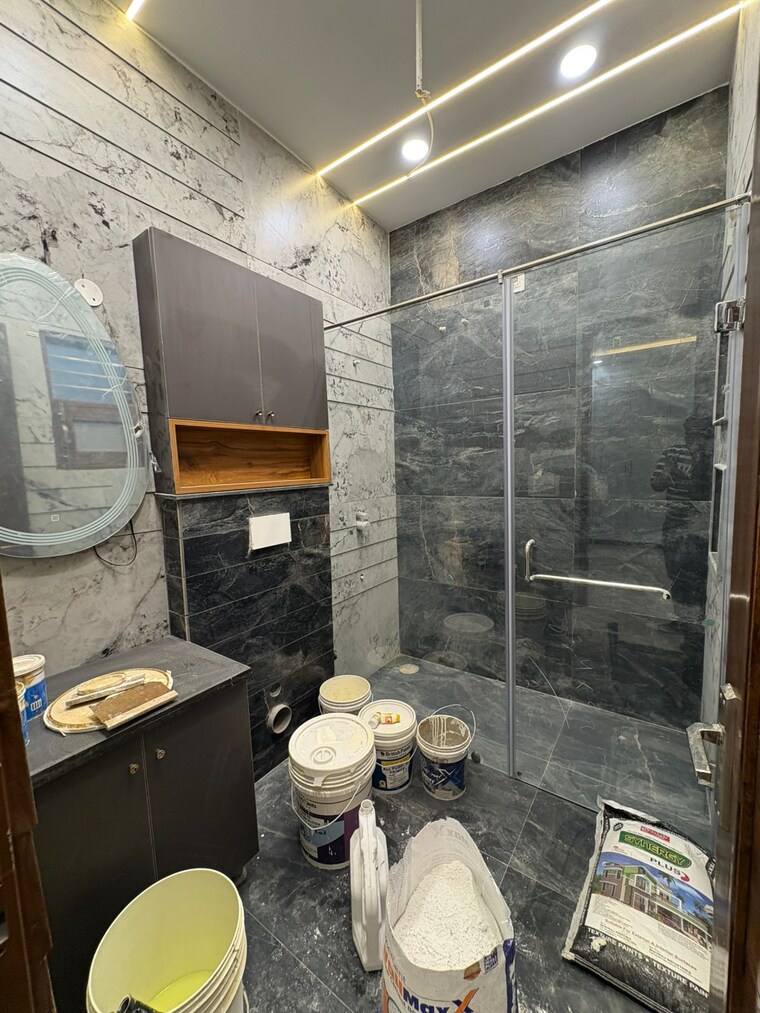 Attached Bathroom, sunny enclave 4 Bedroom 200 Sq.Yd. Independent House In Sunny Enclave Mohali 9252644