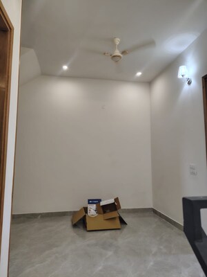 Room in 3 BHK Builder Floor at Dhakoli – for Sale