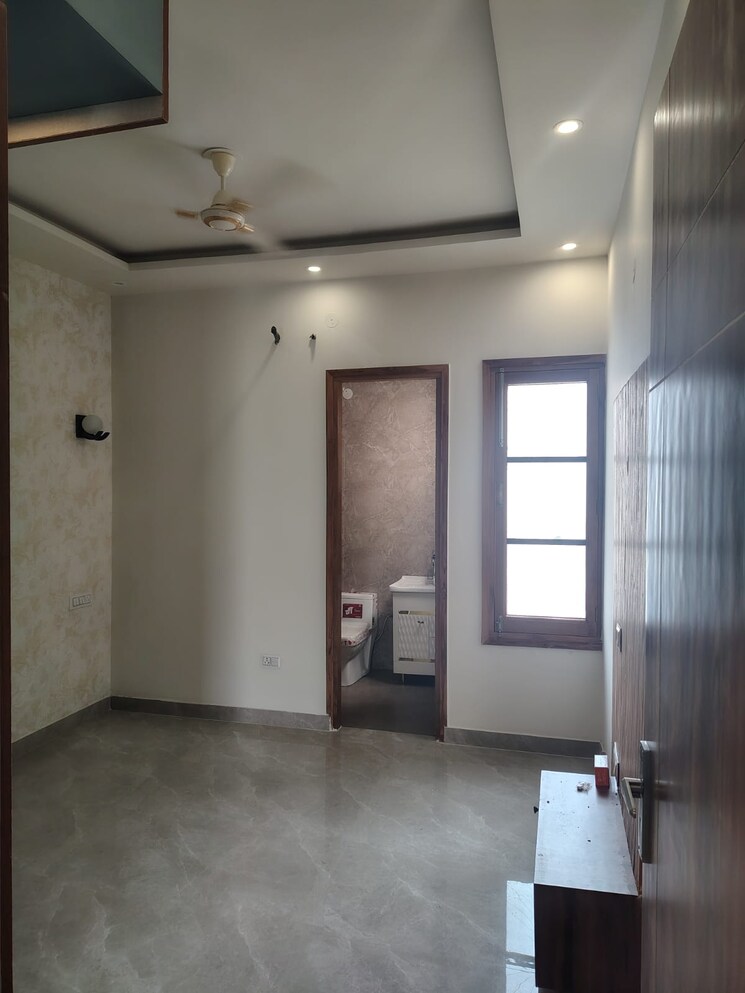 Room, dhakoli 3 Bedroom 900 Sq.Ft. Builder Floor In Dhakoli Zirakpur 9252670