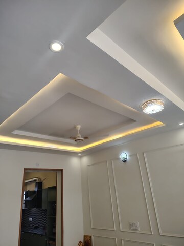 Furnished Amenities in 3 BHK Builder Floor at Dhakoli – for Sale