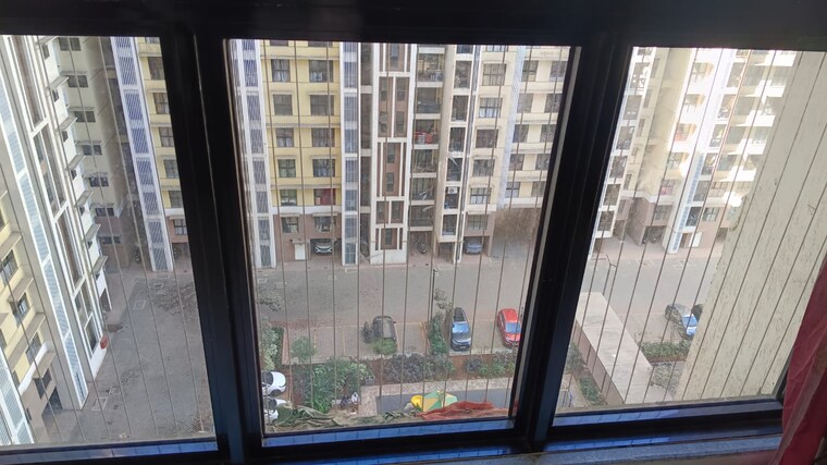 Balcony, runwal-gardens-phase-2 1.5 Bedroom 437 Sq.Ft. Apartment In Dombivli East Thane 9252674