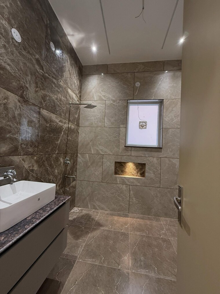 Attached Bathroom, sunny enclave 2 Bedroom 110 Sq.Yd. Apartment In Sunny Enclave Mohali 9252726