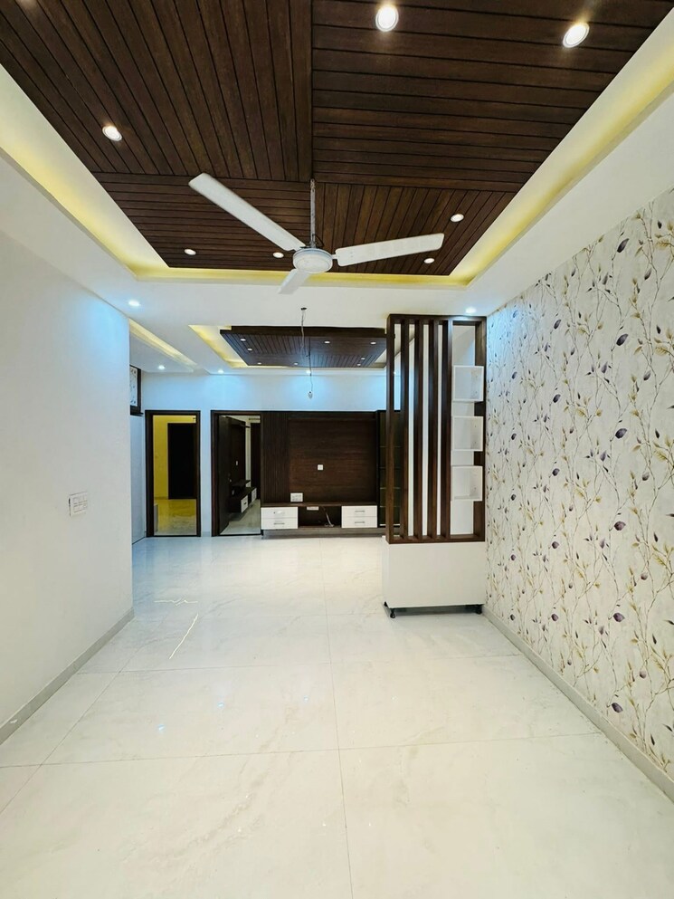 Room, sunny enclave 2 Bedroom 110 Sq.Yd. Apartment In Sunny Enclave Mohali 9252726