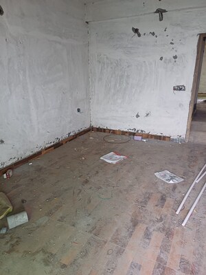 Room in 3 BHK Apartment at Migsun Twinz, Eta Ii Greater Noida – for Sale