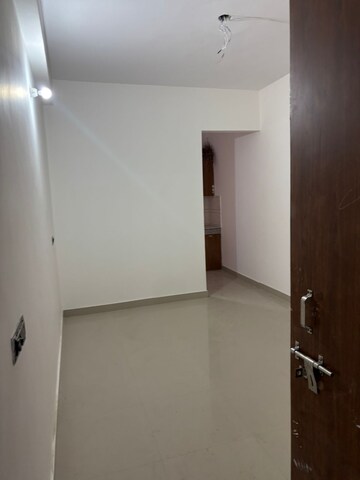 Room in 1 BHK Apartment at Geeta Apartments Dharam Colony, Dharam Colony – for Rent
