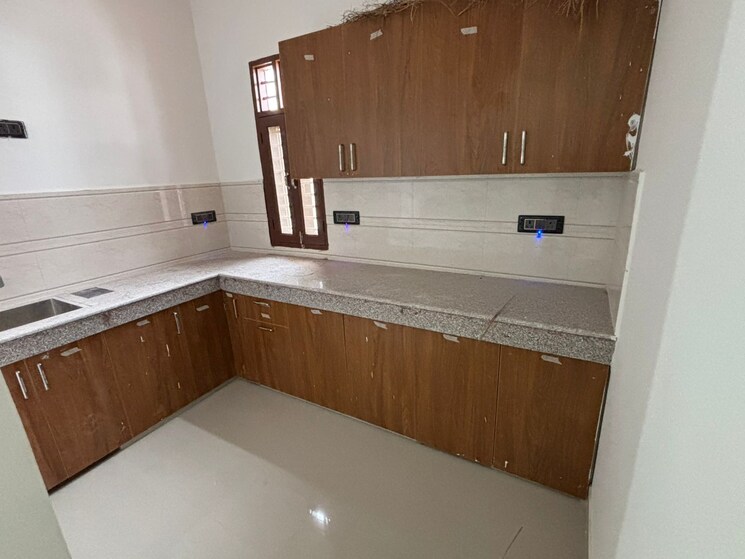 Kitchen, geeta-apartments-dharam-colony 1 Bedroom 455 Sq.Ft. Apartment In Dharam Colony Gurgaon 9252779