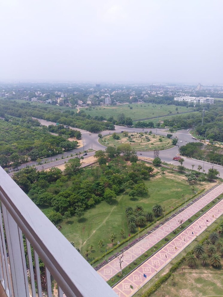 Garden, amrapali-the-hemisphere 2 Bedroom 1198 Sq.Ft. Apartment In Jaypee Greens Greater Noida 9252792