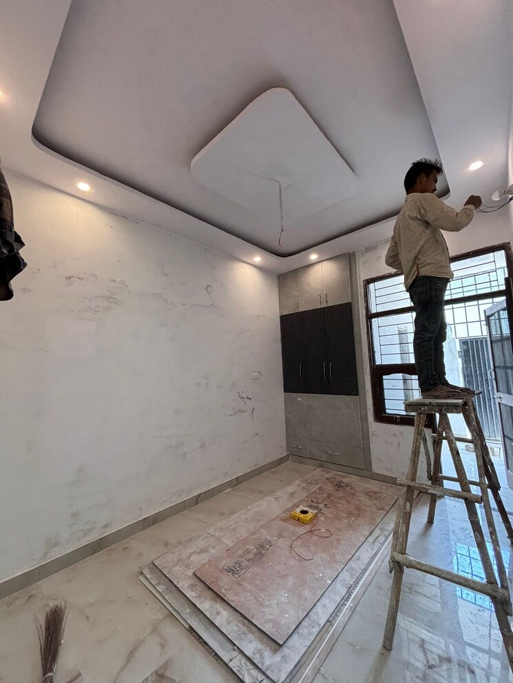 Room, kharar road 3 Bedroom 85 Sq.Yd. Independent House In Kharar Road Mohali 9252888