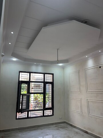 Room in 3 BHK Independent House at Kharar Road – for Sale