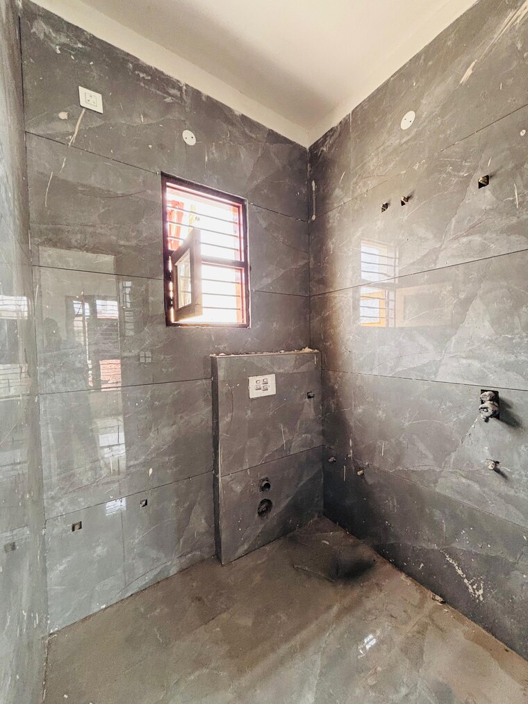 Attached Bathroom, kharar road 3 Bedroom 85 Sq.Yd. Independent House In Kharar Road Mohali 9252888