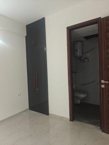 Bathroom in 3.5 BHK Apartment at M3M Soulitude, Sector 89 – for Sale