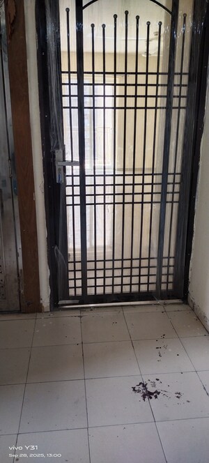 Building Lobby in 2.5 BHK Apartment at Mahagun Mywoods, Sector 16c Greater Noida – for Rent