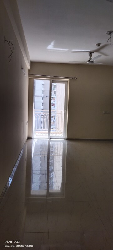 Staircase in 2.5 BHK Apartment at Mahagun Mywoods, Sector 16c Greater Noida – for Rent