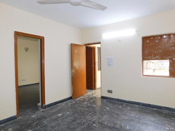 Room in 2 BHK Independent House at Greater Kailash – for Rent