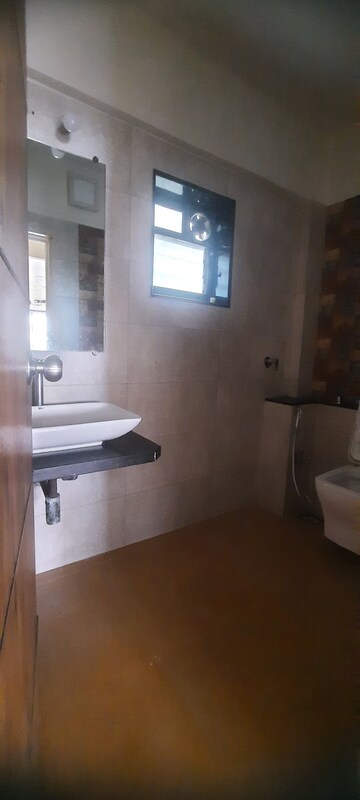 Attached Bathroom in 3 BHK Apartment at Shiv Parvati Apartments Andheri, Andheri West – for Rent