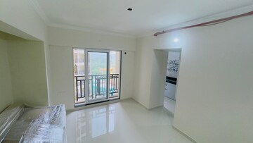 Room in 1 BHK Apartment at Raunak Delight, Owale – for Rent