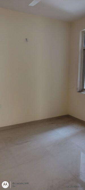 Room in 3 BHK Apartment at Omaxe Residency, Gomti Nagar – for Sale