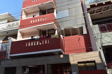1 RK Apartment For Rent in Sector 12