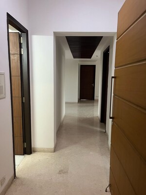 Building Lobby in 3 BHK Apartment at Ansal Plaza Sector-23, Sector 23 – for Rent