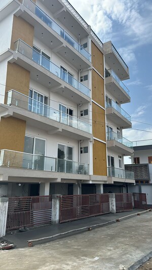 3 BHK Builder Floor For Rent in Sahastradhara