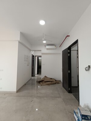 Room in 2 BHK Apartment at Kalpataru Radiance, Goregaon West – for Rent